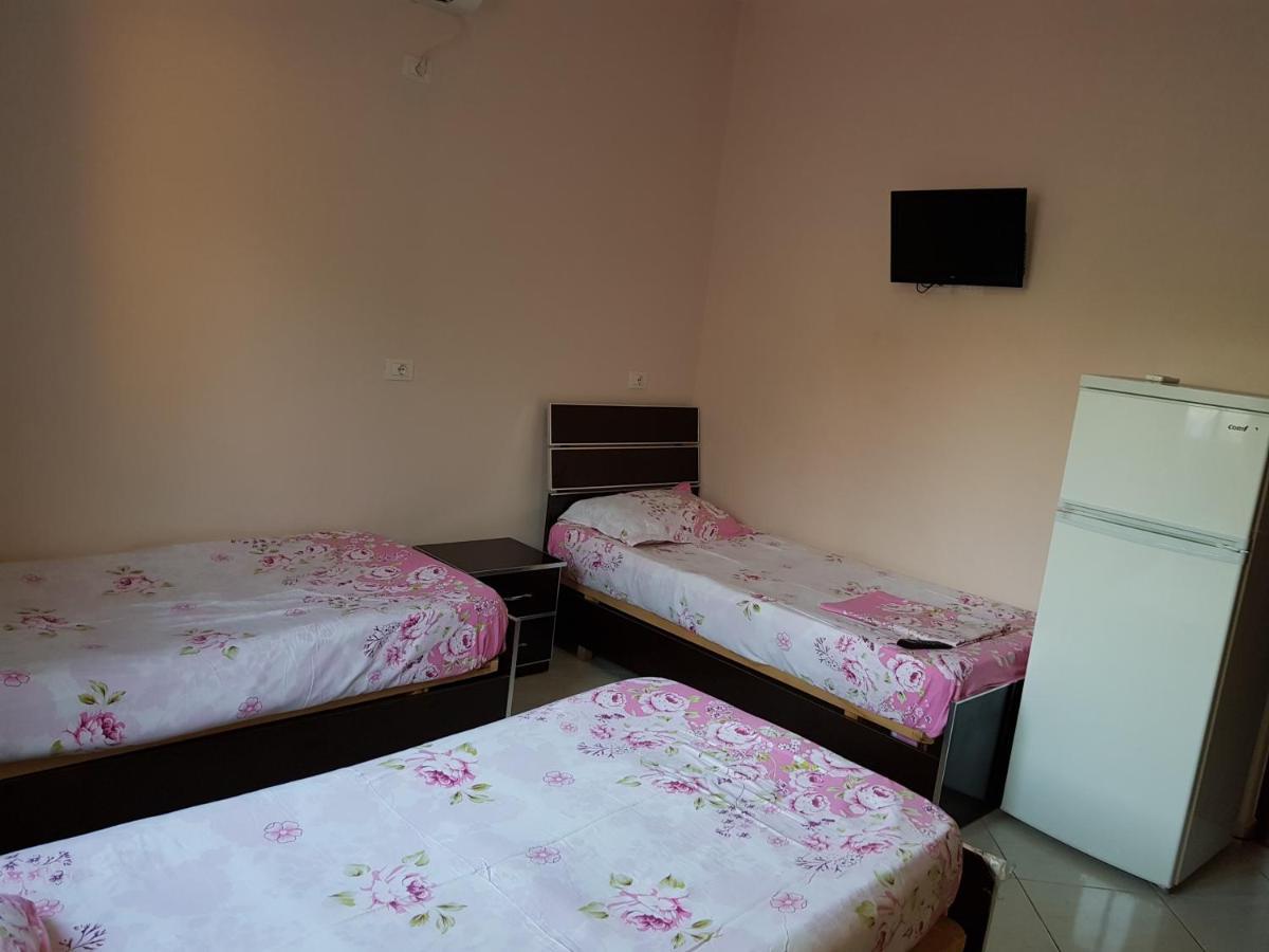 Esmeralda Hotel & Restaurant Ксамил Екстериор снимка