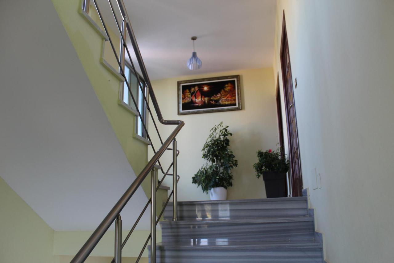 Esmeralda Hotel & Restaurant Ксамил Екстериор снимка