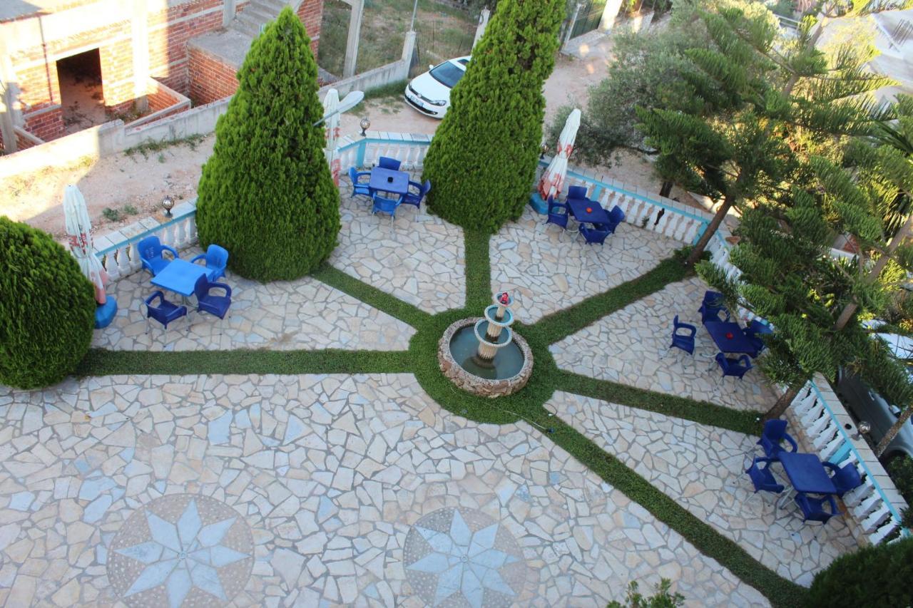 Esmeralda Hotel & Restaurant Ксамил Екстериор снимка