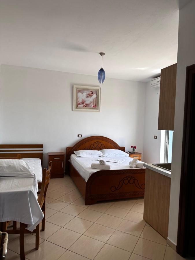 Esmeralda Hotel & Restaurant Ксамил Екстериор снимка
