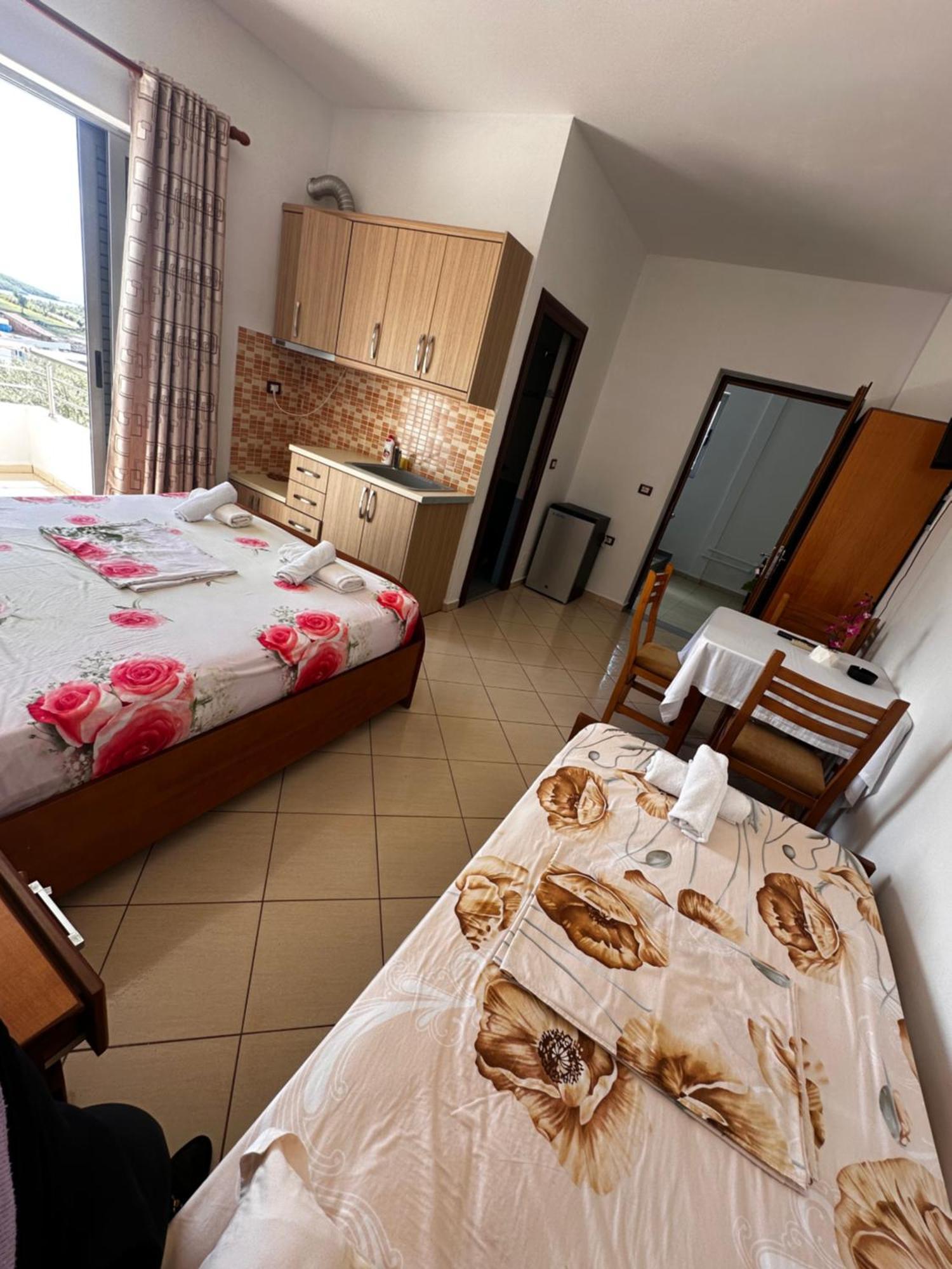 Esmeralda Hotel & Restaurant Ксамил Екстериор снимка