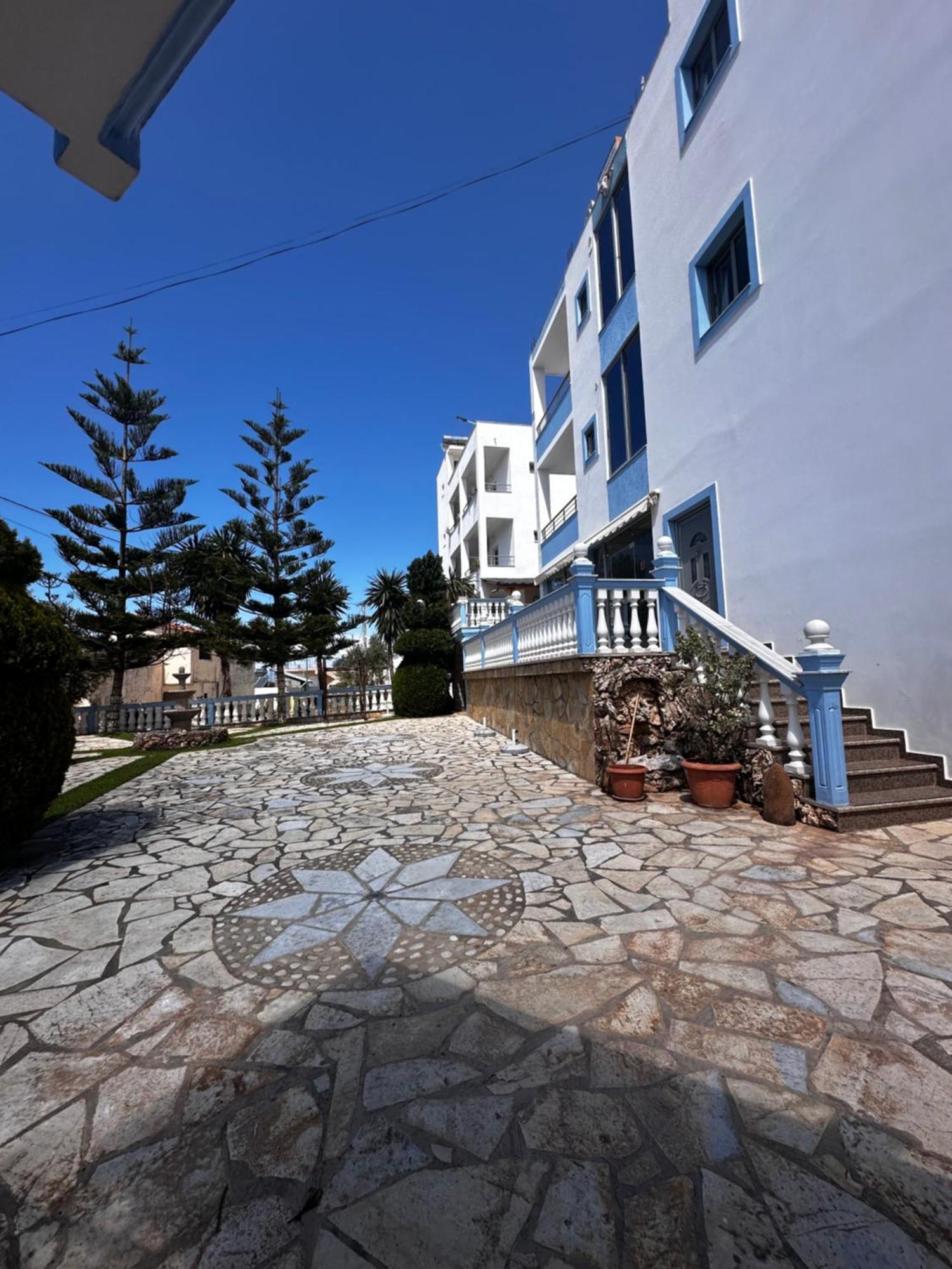 Esmeralda Hotel & Restaurant Ксамил Екстериор снимка