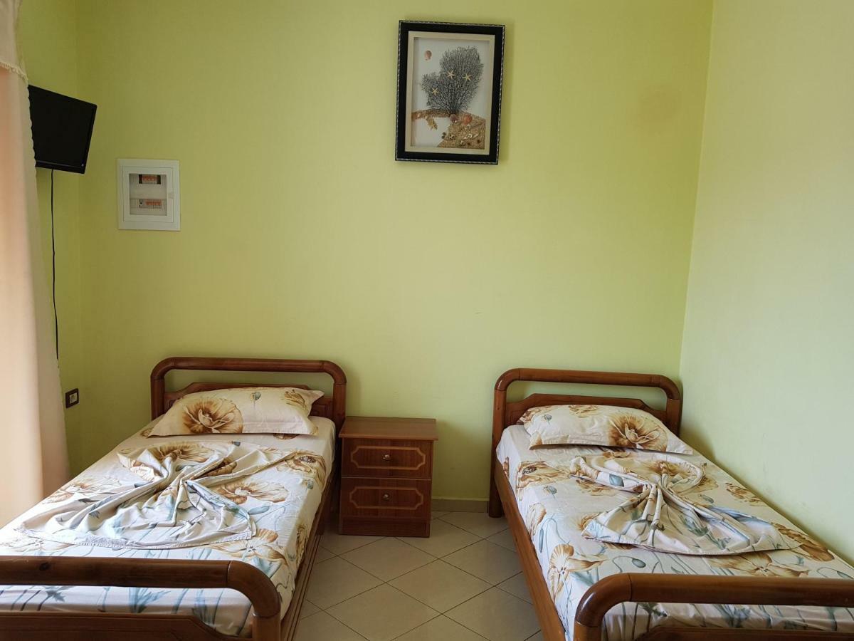 Esmeralda Hotel & Restaurant Ксамил Екстериор снимка
